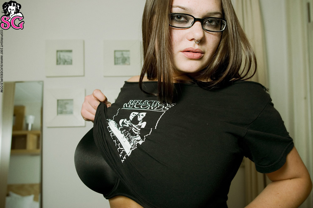 clio-lovesyoutodeath-07.jpg
