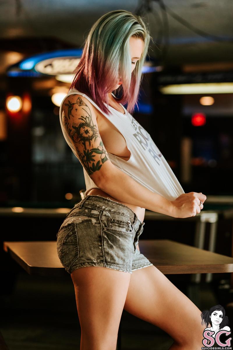 rosaleen-divebar-03.jpg