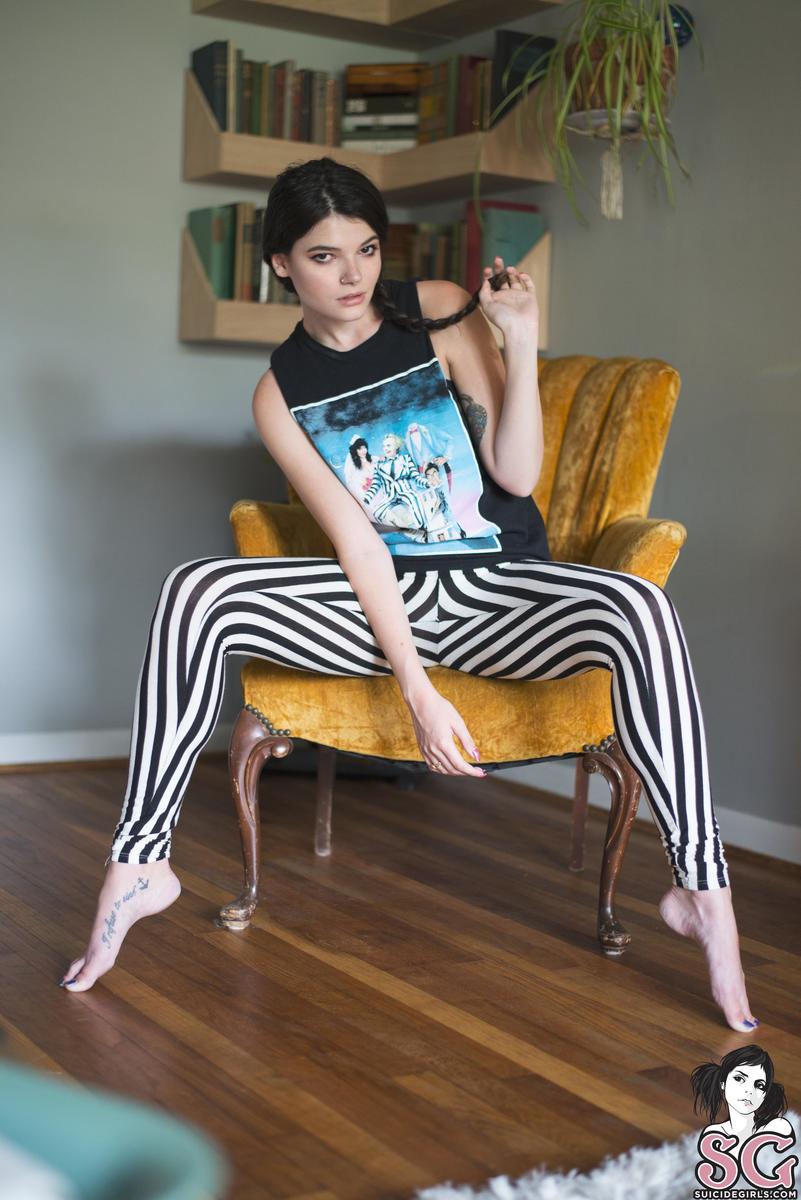 hex-beetlejuicebeetlejuicebeetlejuice-03.jpg