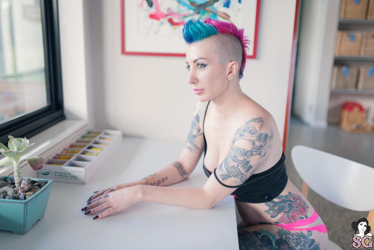 tierremisskittenrose-playingwithcrayons-09.jpg