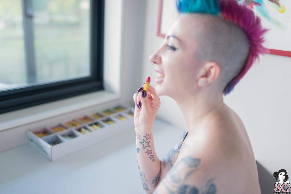 tierremisskittenrose-playingwithcrayons-11.jpg