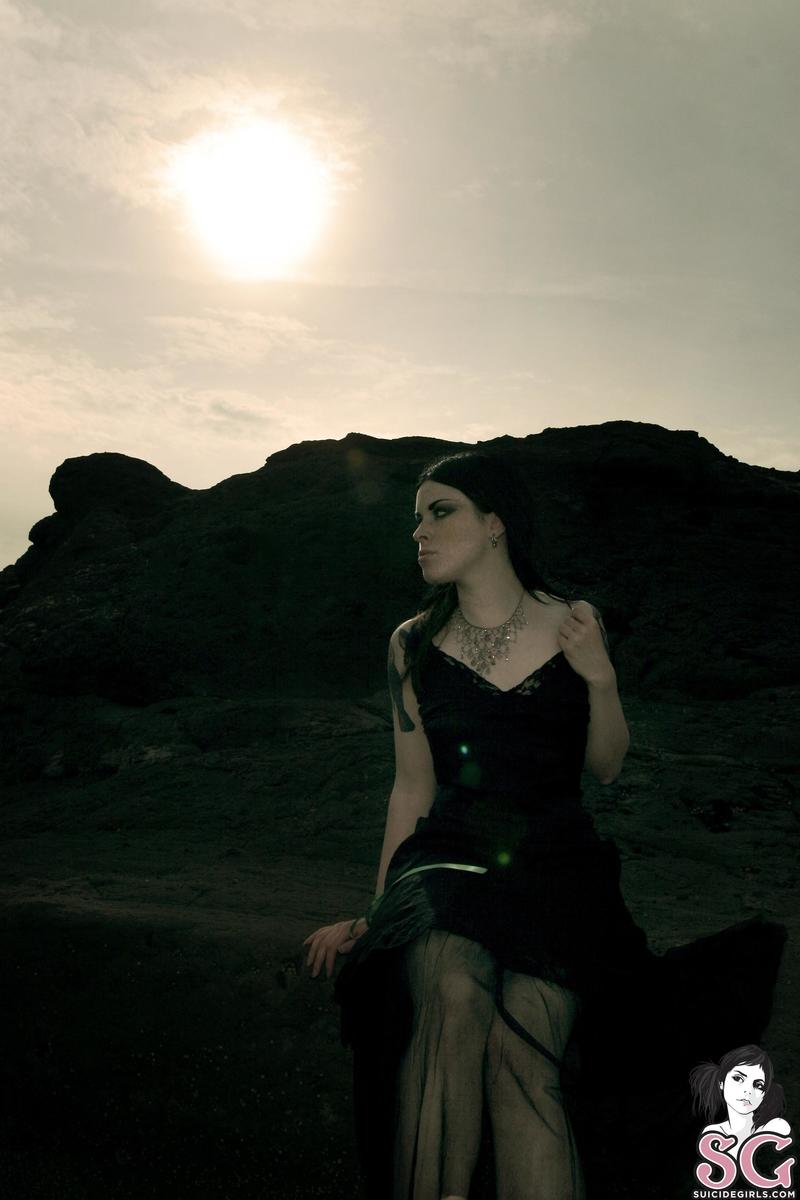 annalee-serpentine-05.jpg