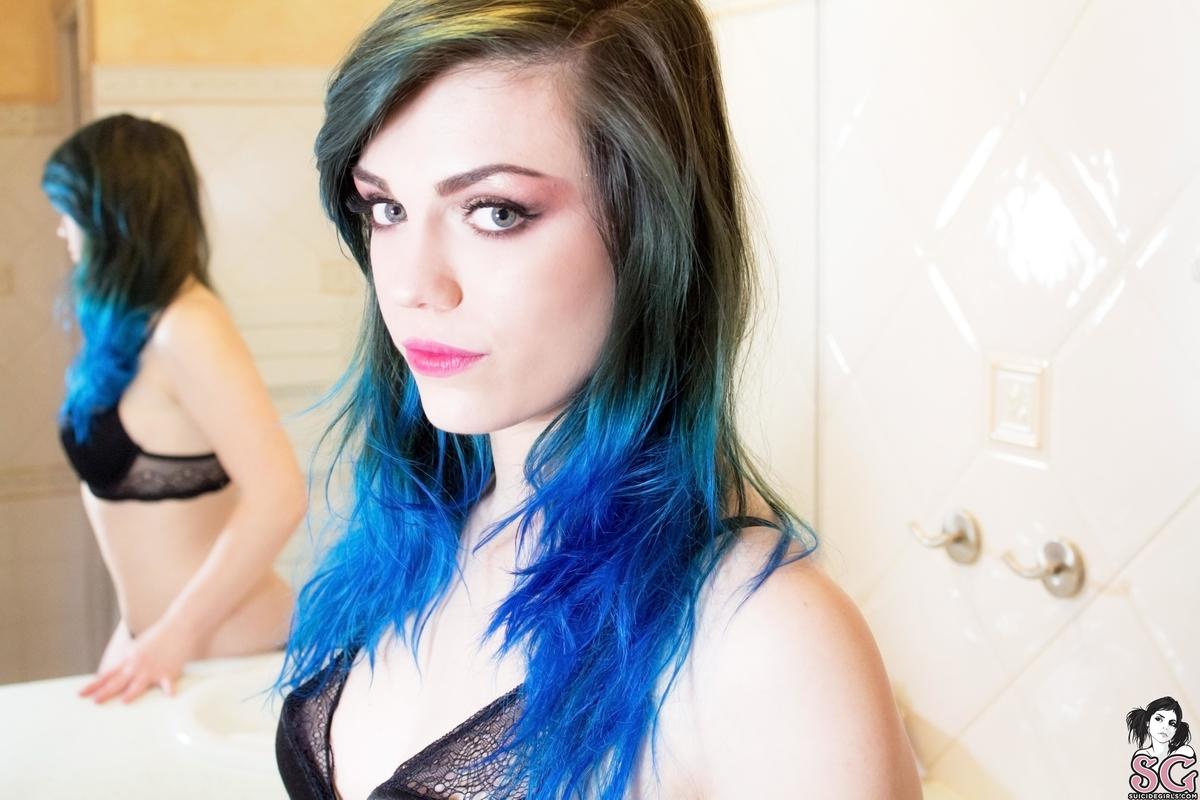 lovia-jacuzzitime-01.jpg