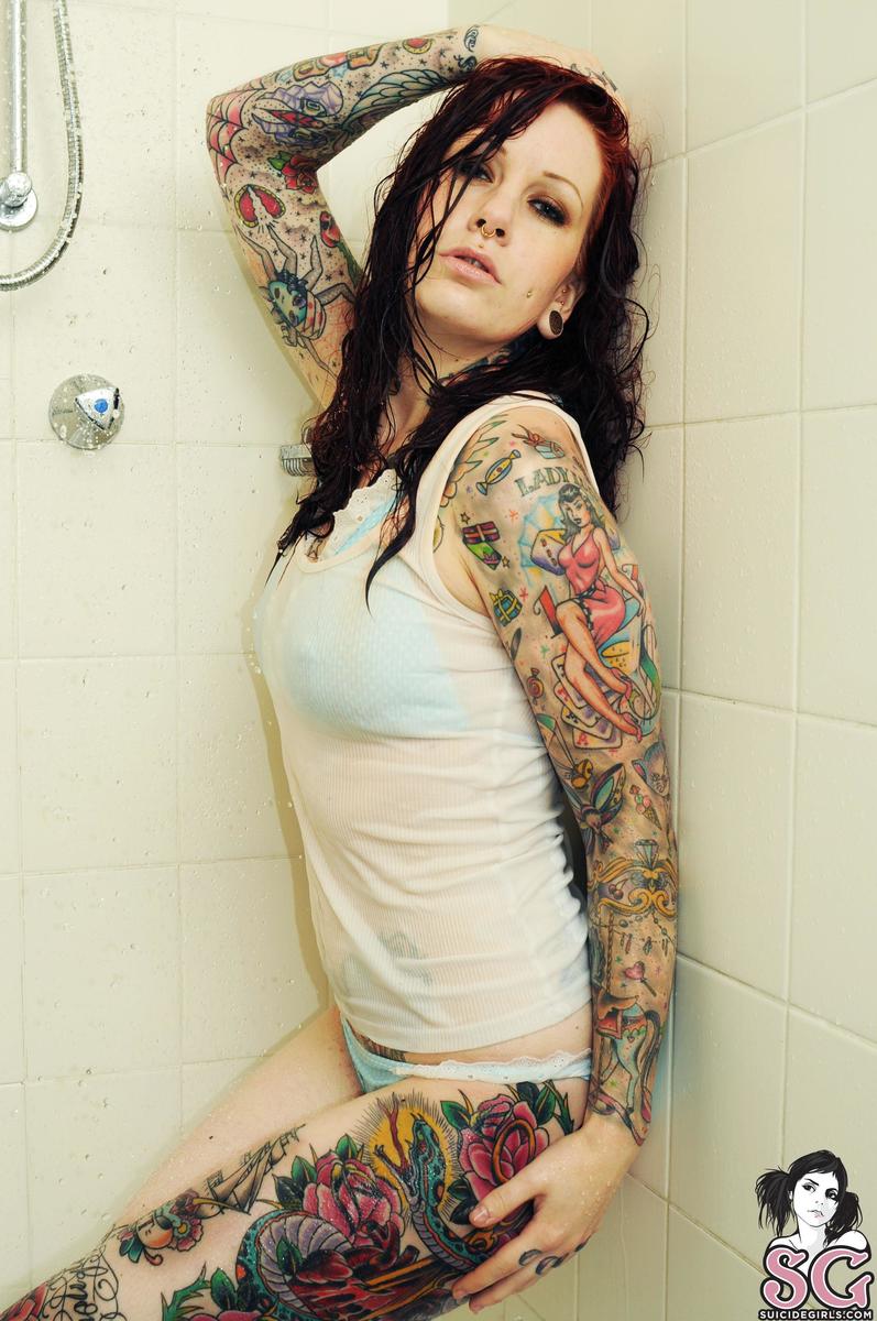 candee-wetgoeswild-01.jpg