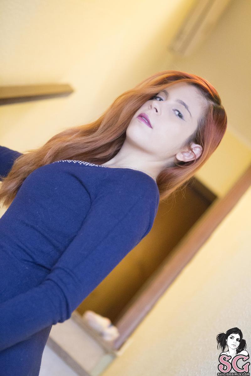 meryjane-inmyroom-01.jpg
