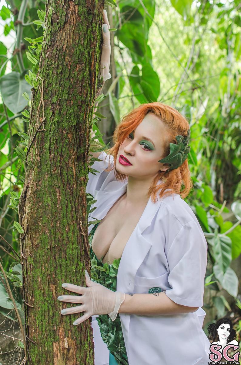 joyvasty-poisonivy-13.jpg