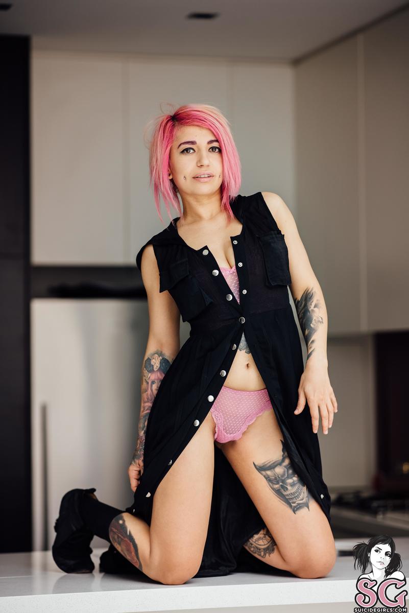 jaskola-darksideofthemoon-05.jpg