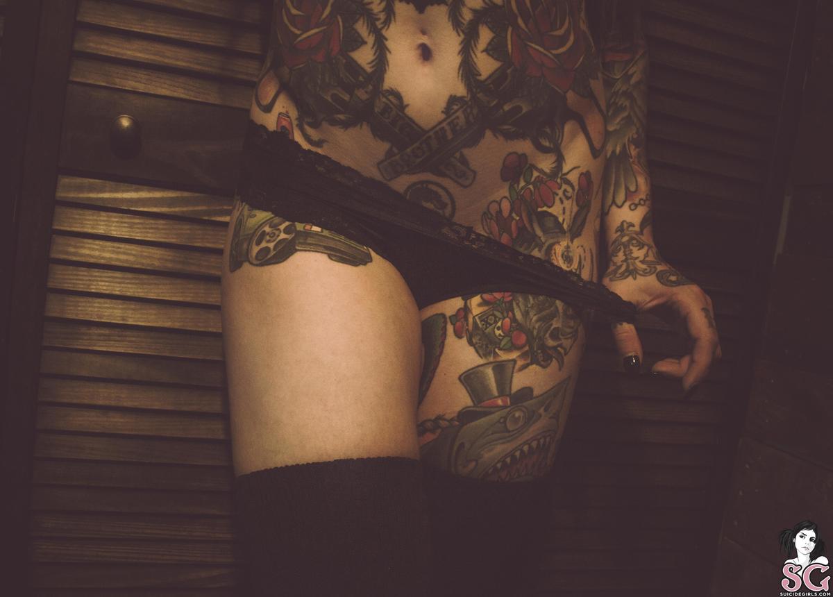 kruellasuicide-thehaunting-21.jpg