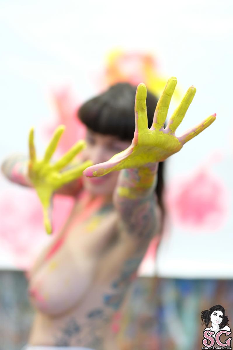 katdelakat-katdelakatsfullbodyactionpainting-33.jpg