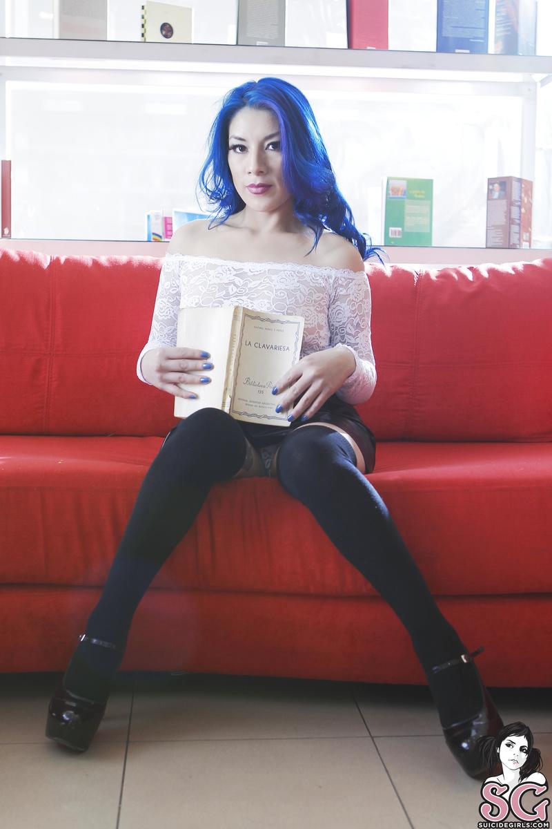 hatshe-readingandseduction-07.jpg