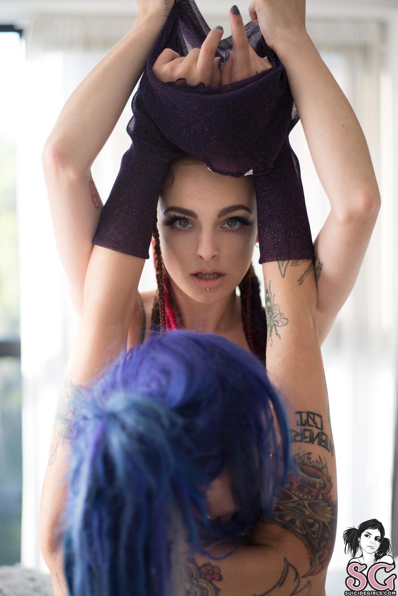 sophiestonem-oneissilver-11.jpg