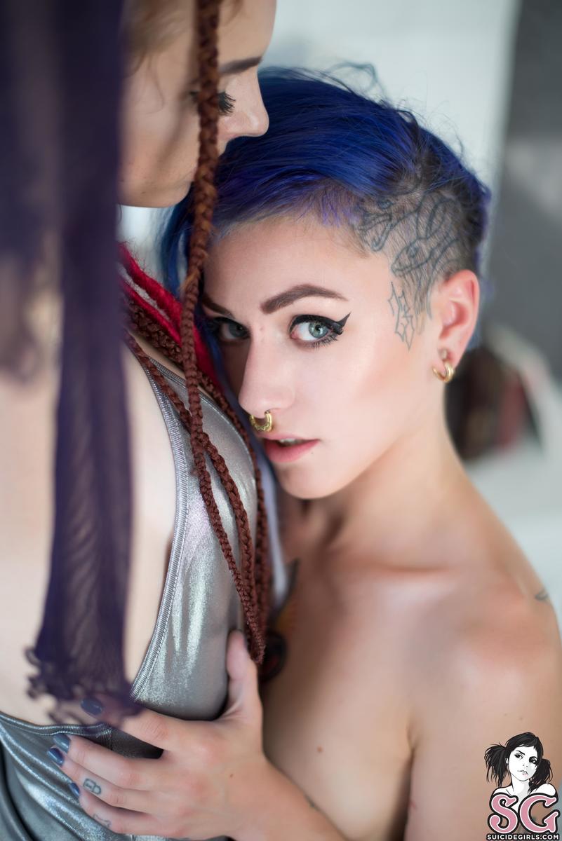 sophiestonem-oneissilver-13.jpg
