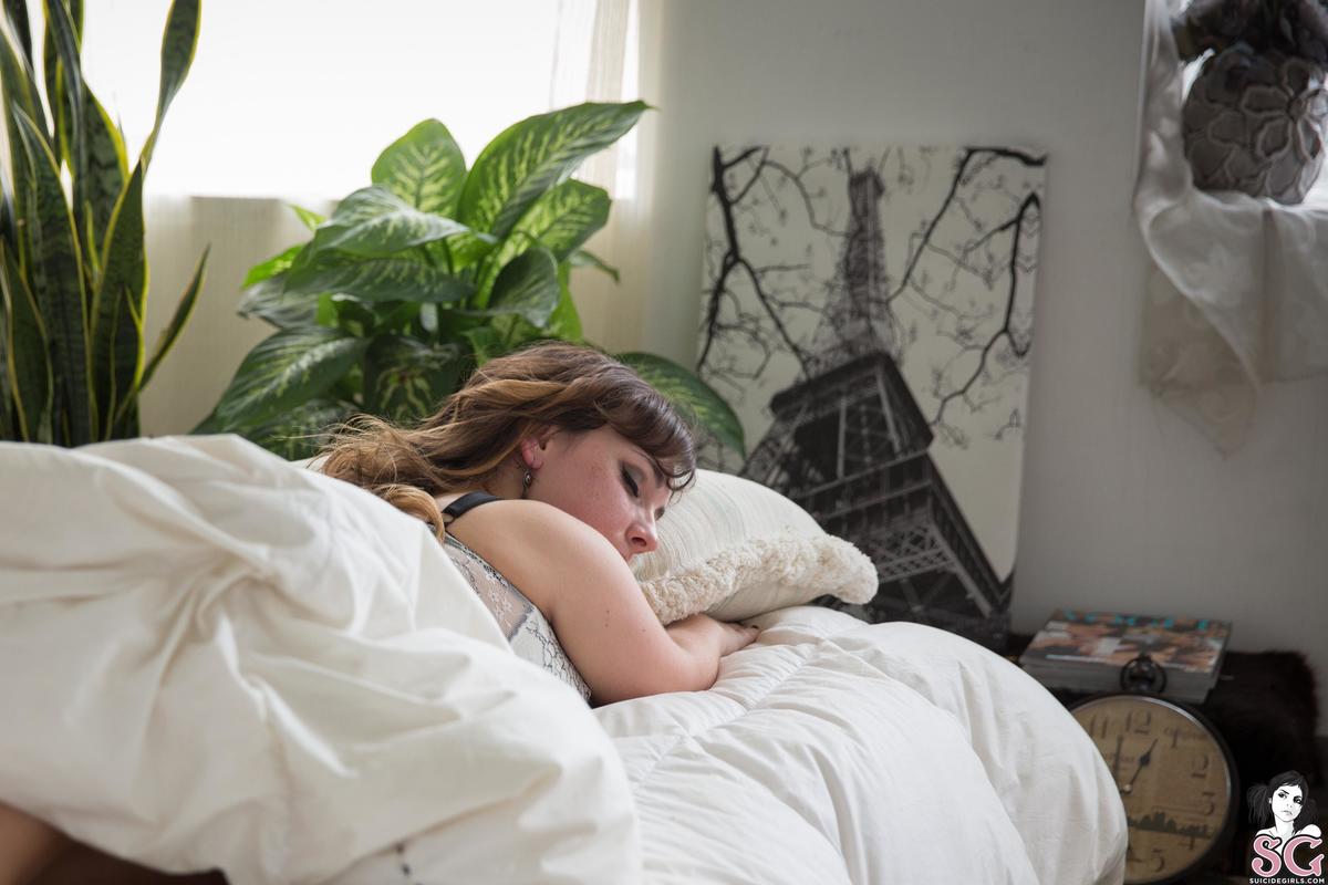 jemma-sleepingbeauty-01.jpg