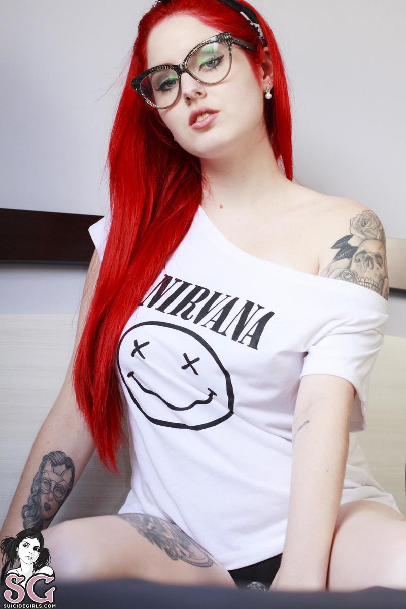 bruna-smellsliketeenspirit-09.jpg