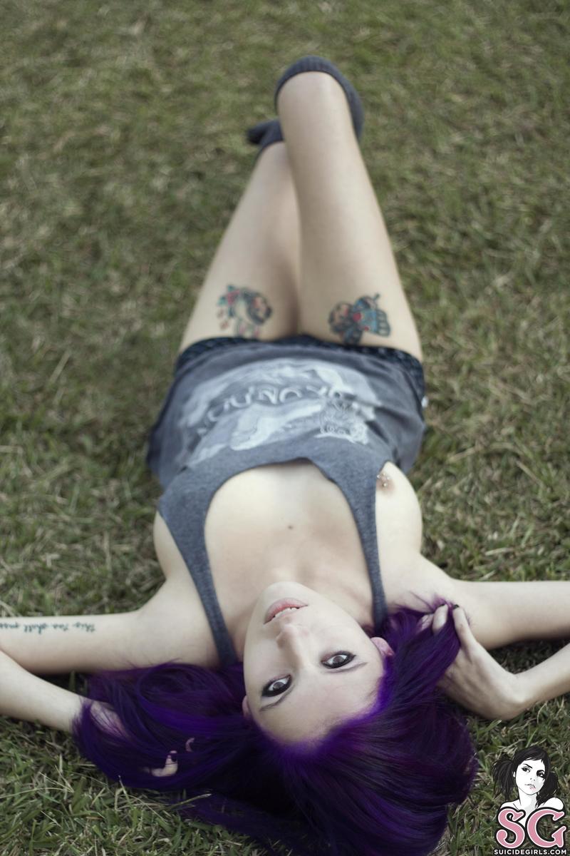 coralinne-purplegarden-07.jpg