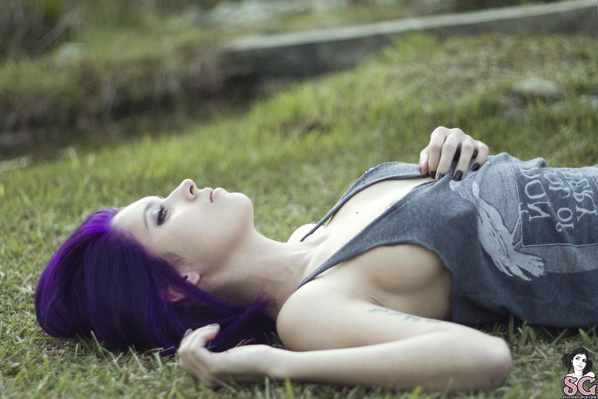 coralinne-purplegarden-09.jpg