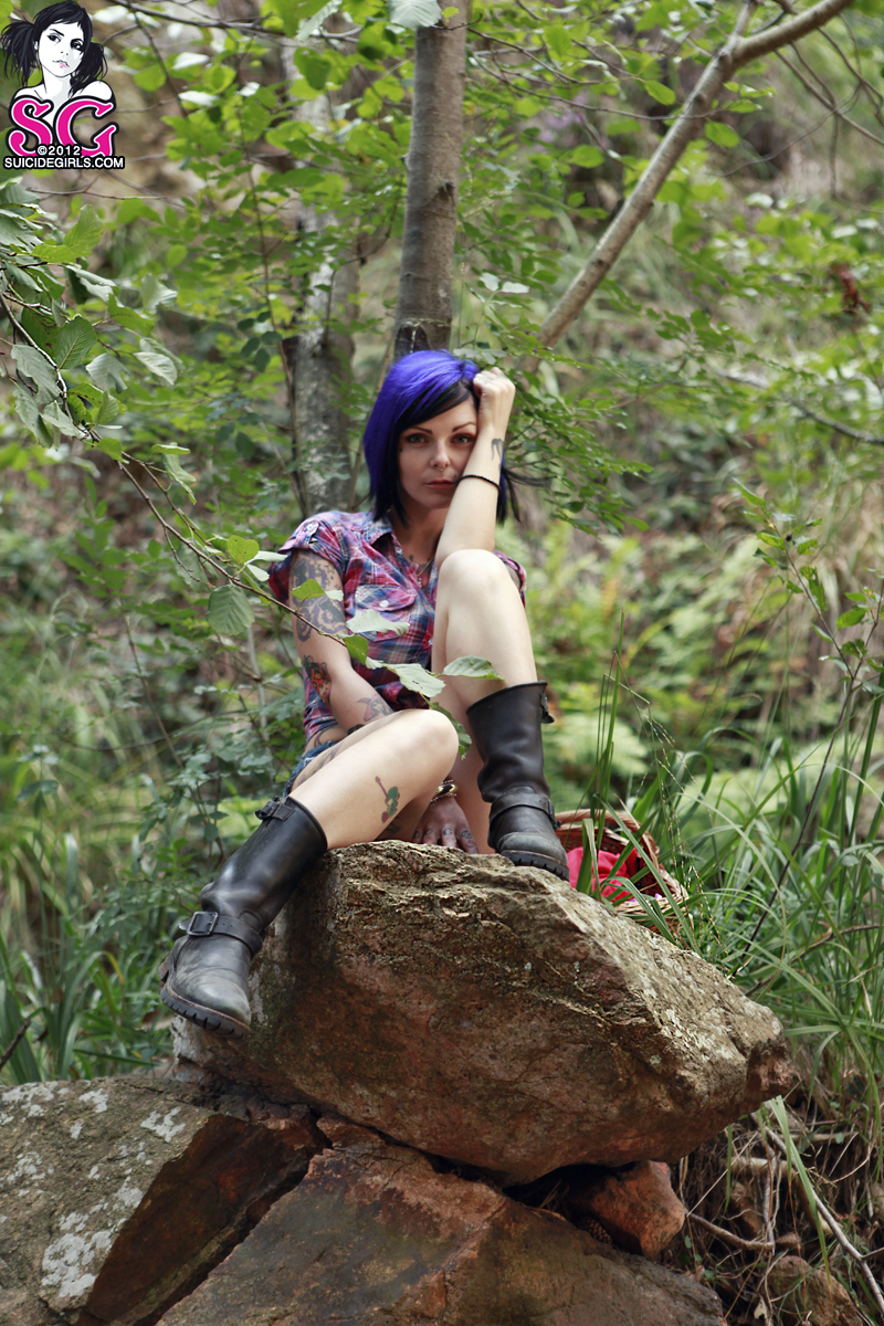 riae-freeasabird-01.jpg