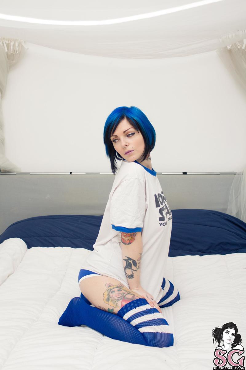 riae-seventhheaven-05.jpg