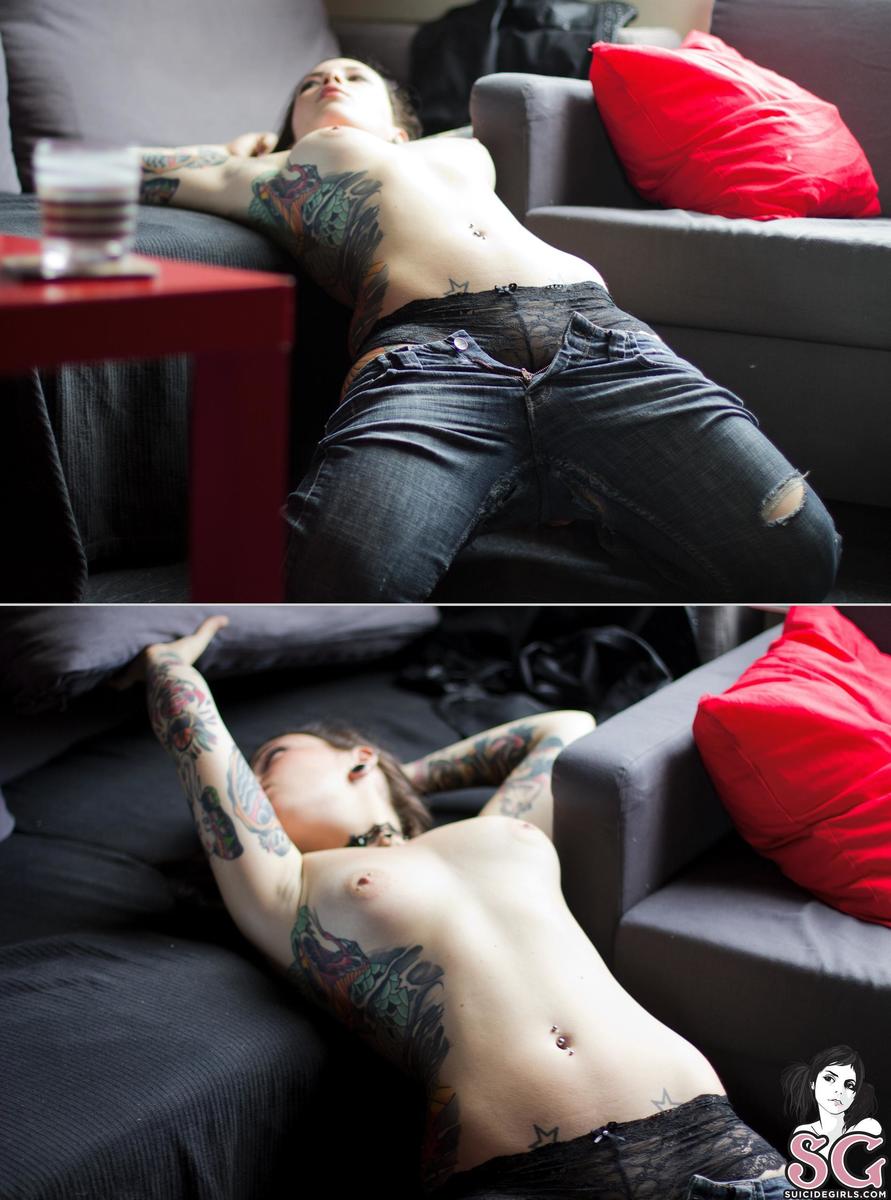eden-lookingforherphone-33.jpg