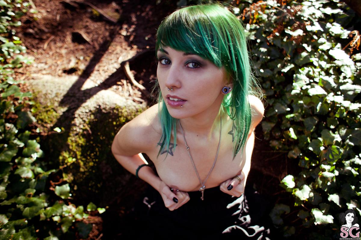 discordia-forestwhispers-13.jpg
