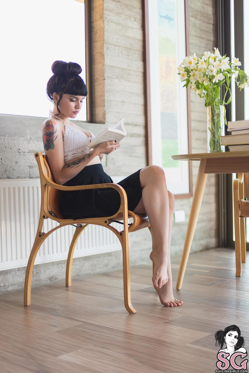 almendra-theartbook-01.jpg