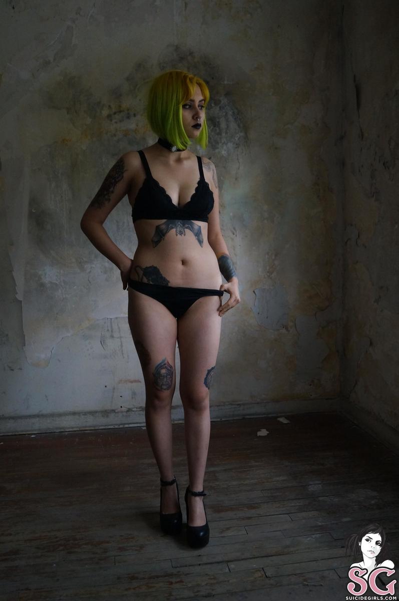 missmuerte-untitled-23.jpg
