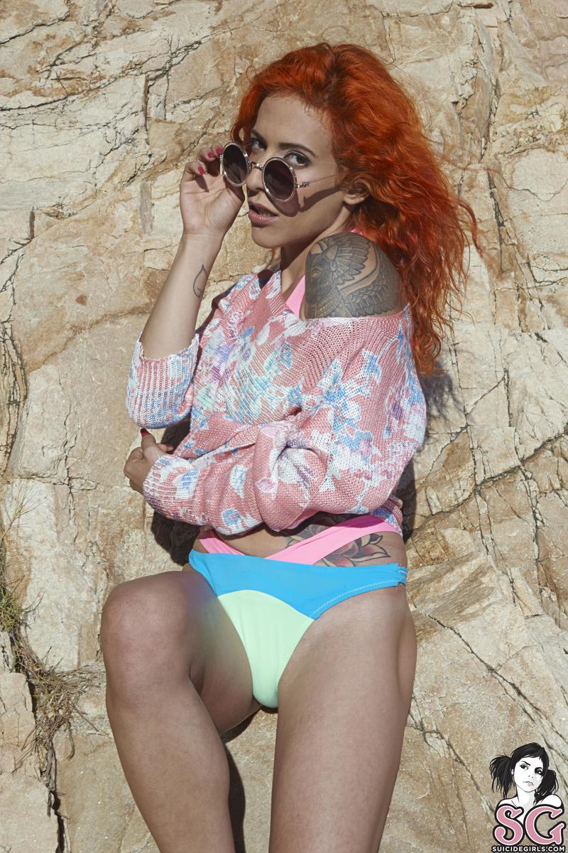 bastetmodel-colorfulmermaid-01.jpg