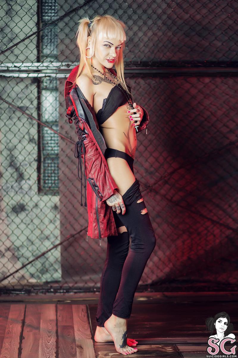 tastyzombie-teaserelease-13.jpg
