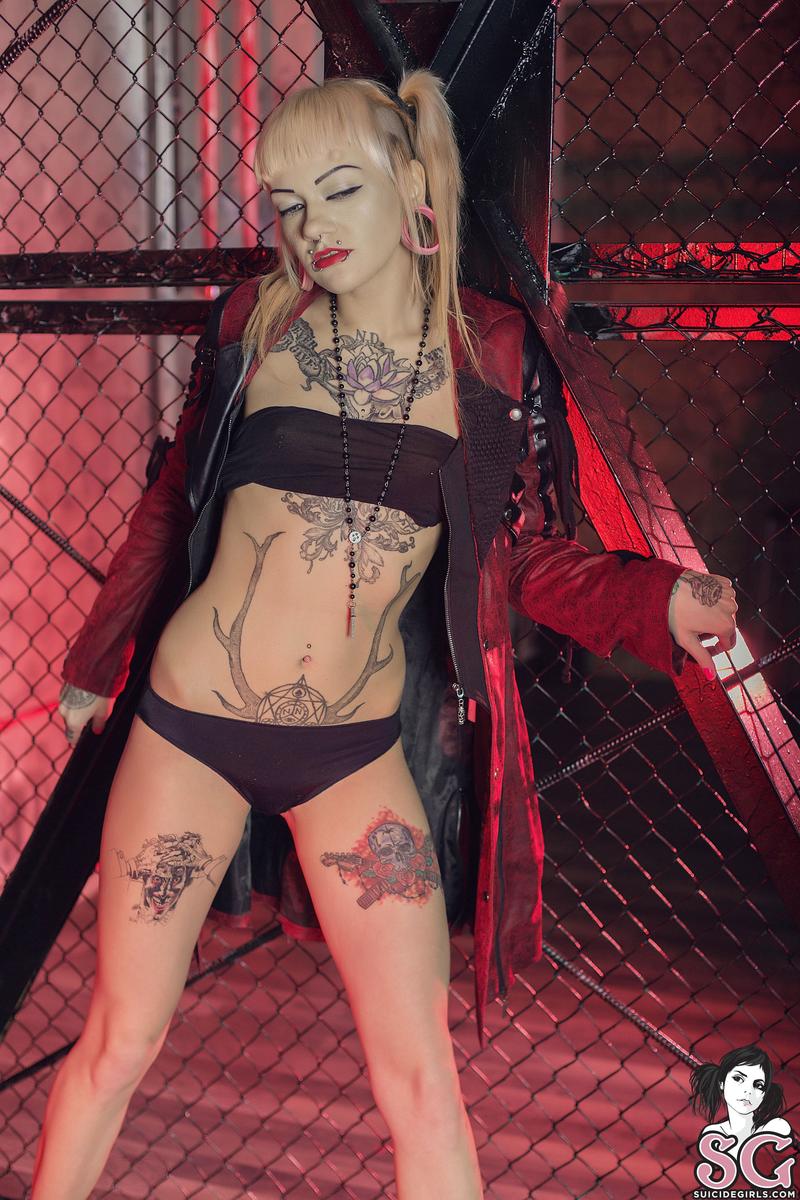 tastyzombie-teaserelease-15.jpg