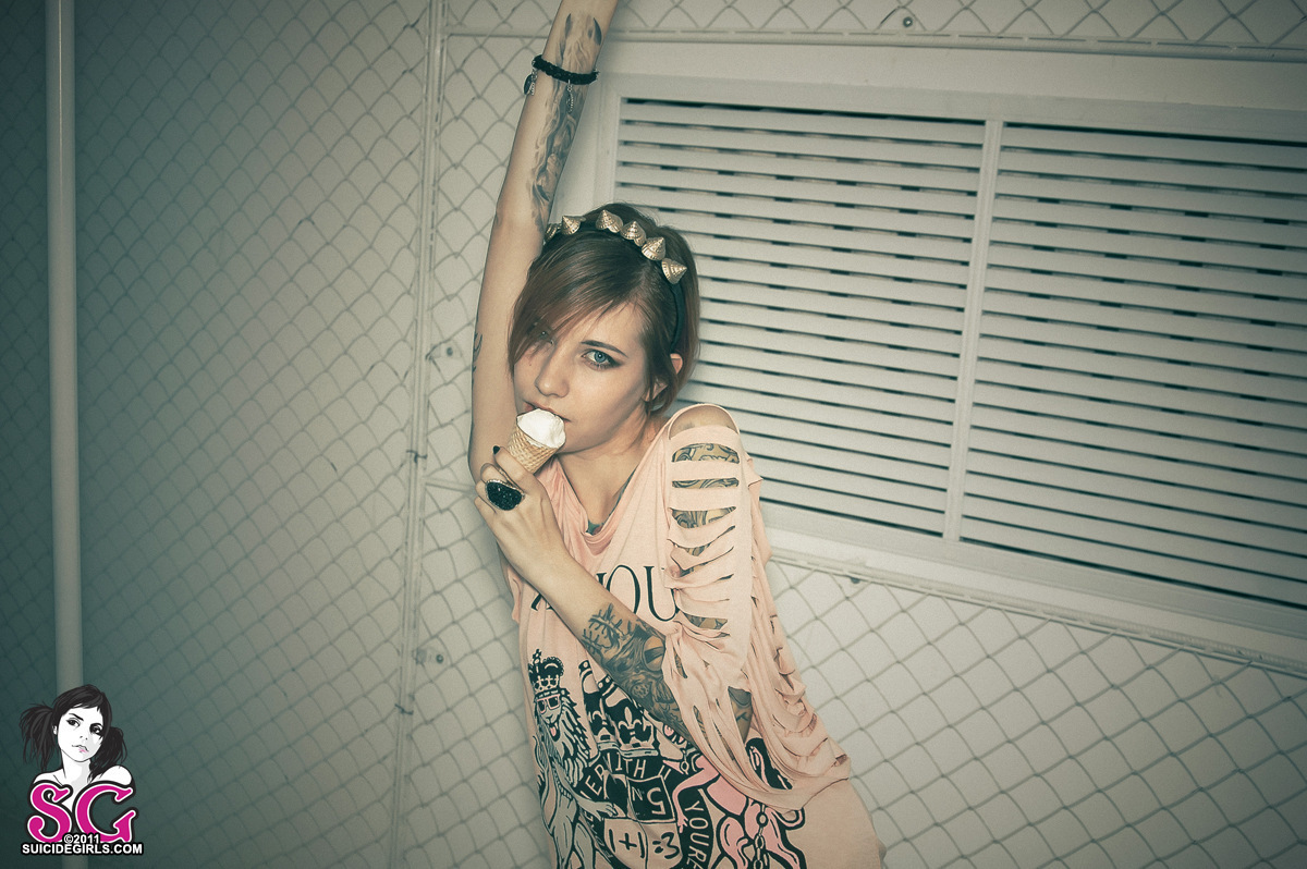 jamity-asecretplace-01.jpg