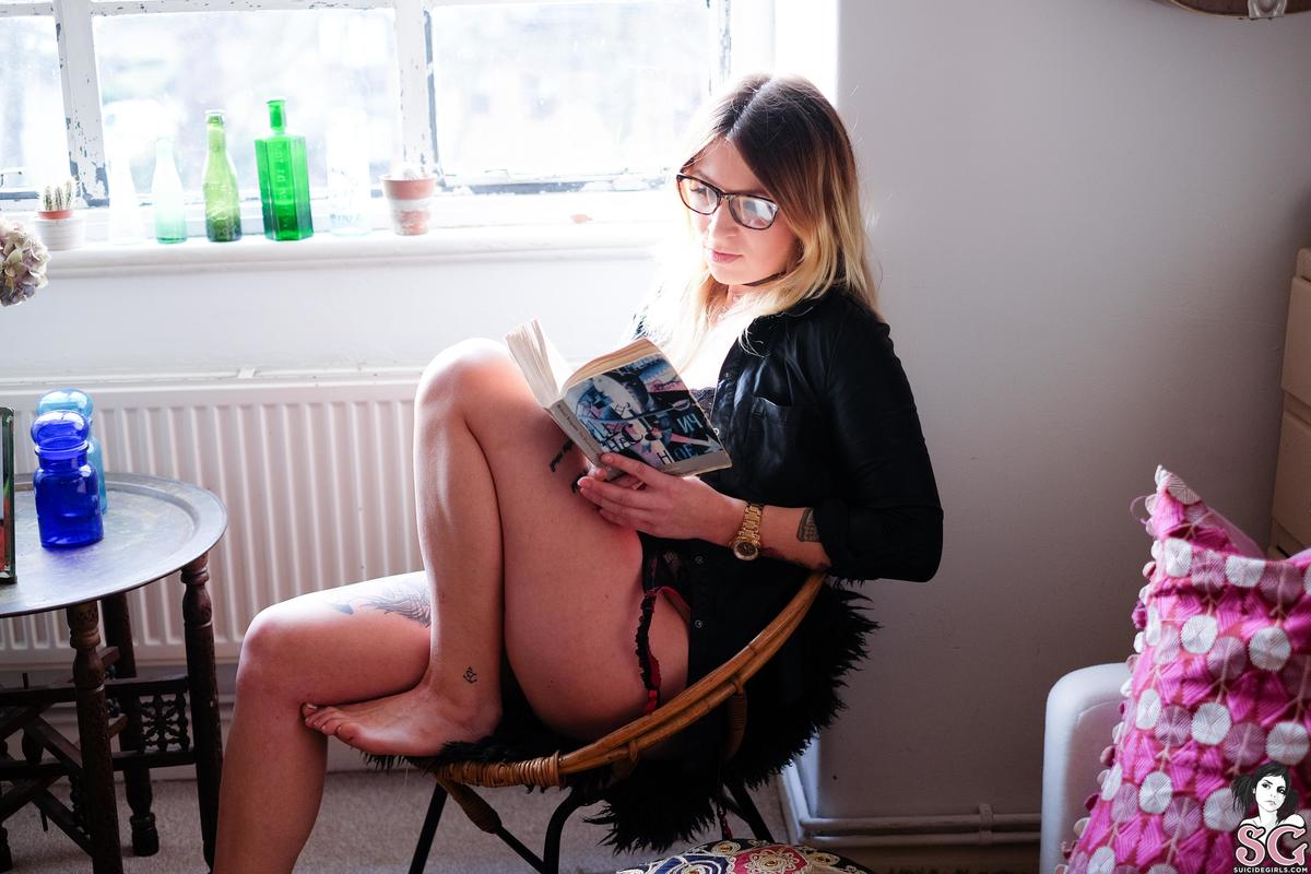 aggiedoobop-lazymetaphor-01.jpg