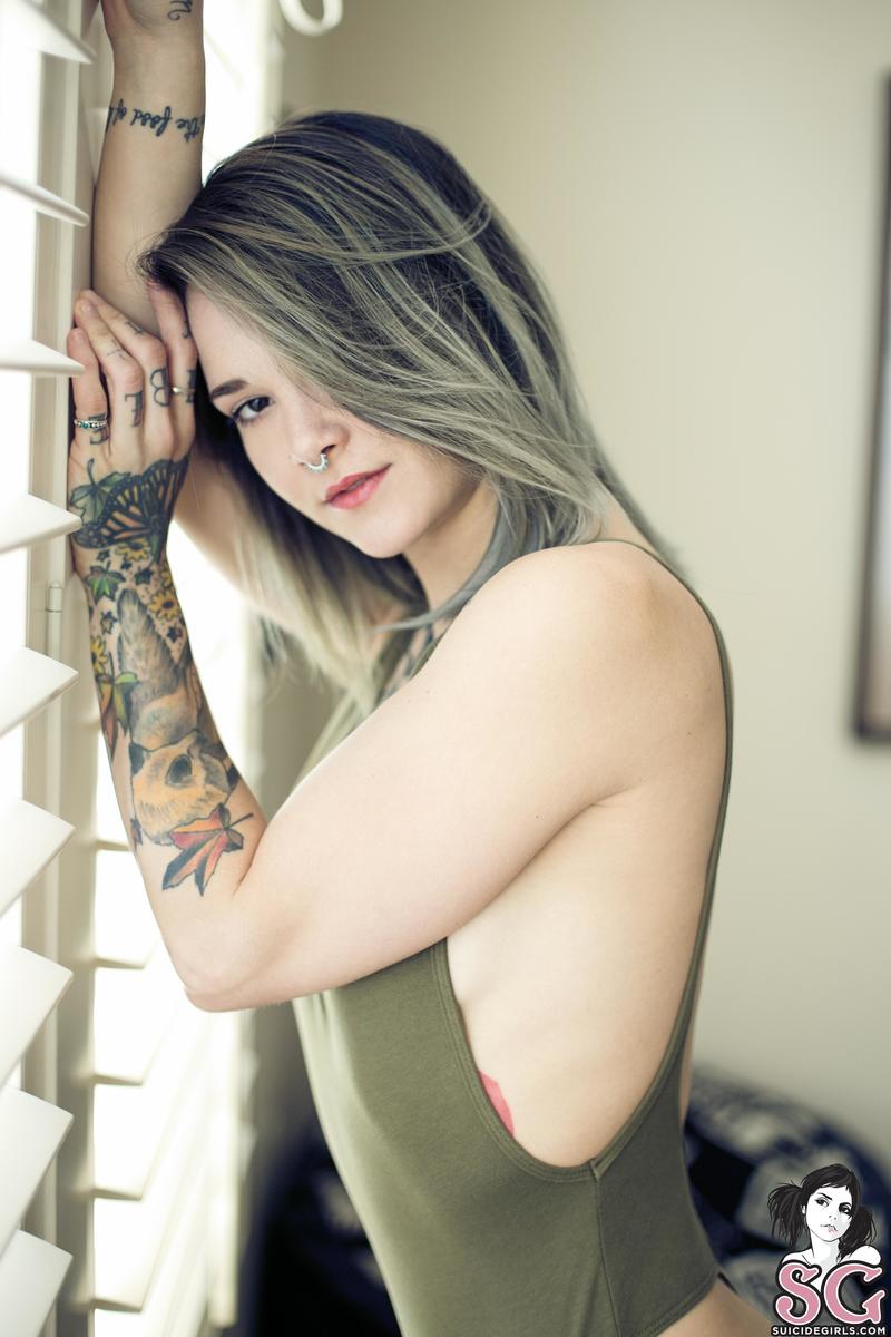 mernie-cabinfever-01.jpg