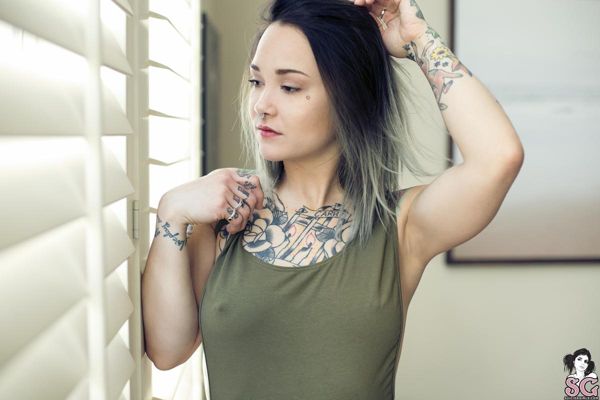 mernie-cabinfever-03.jpg