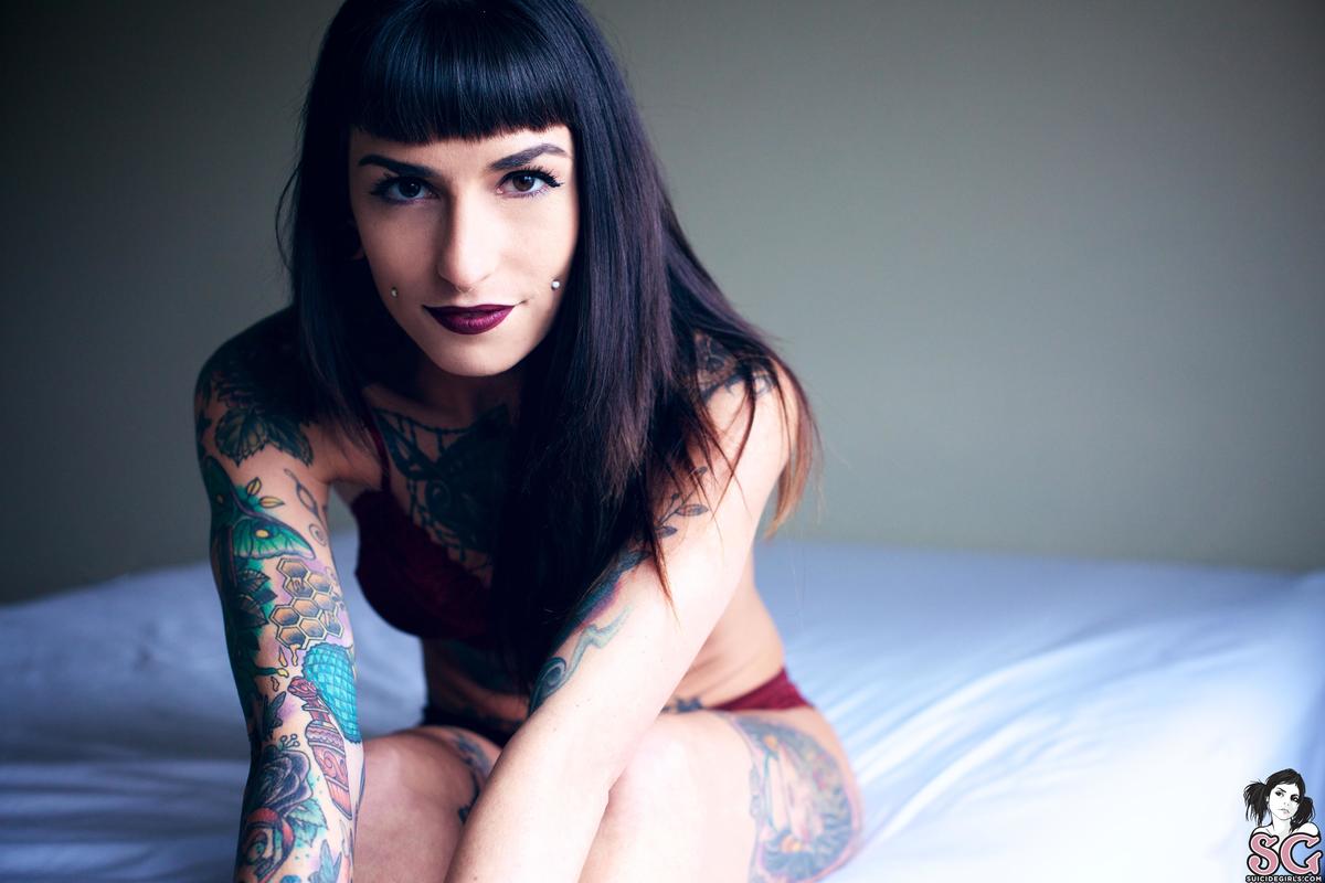 brynx-missbeehaven-07.jpg