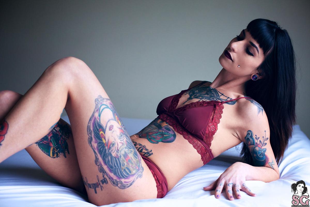 brynx-missbeehaven-15.jpg