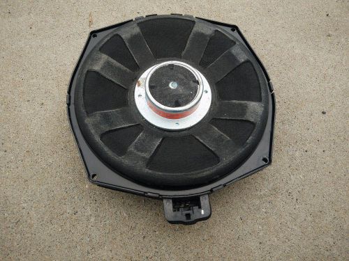 Subwoofer BMW under seat