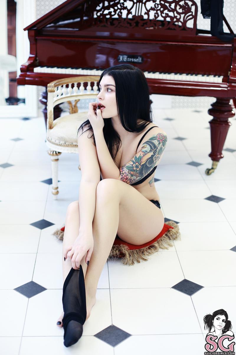 zeezee-fleurnoire-13.jpg