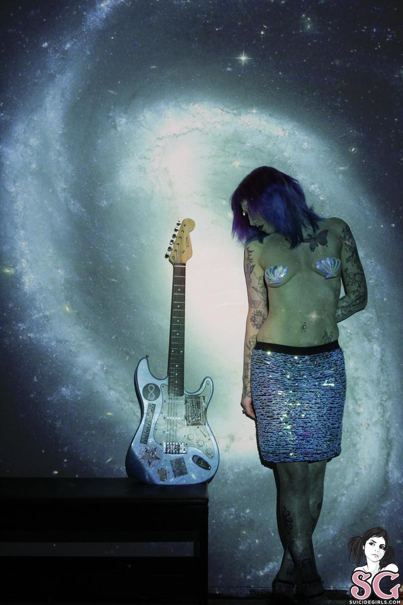 mermio-guitargalaxy-01.jpg