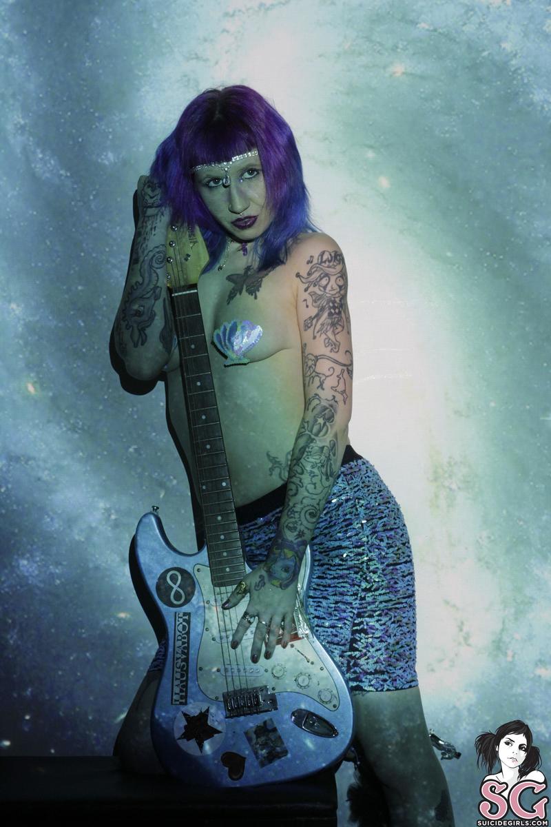 mermio-guitargalaxy-09.jpg