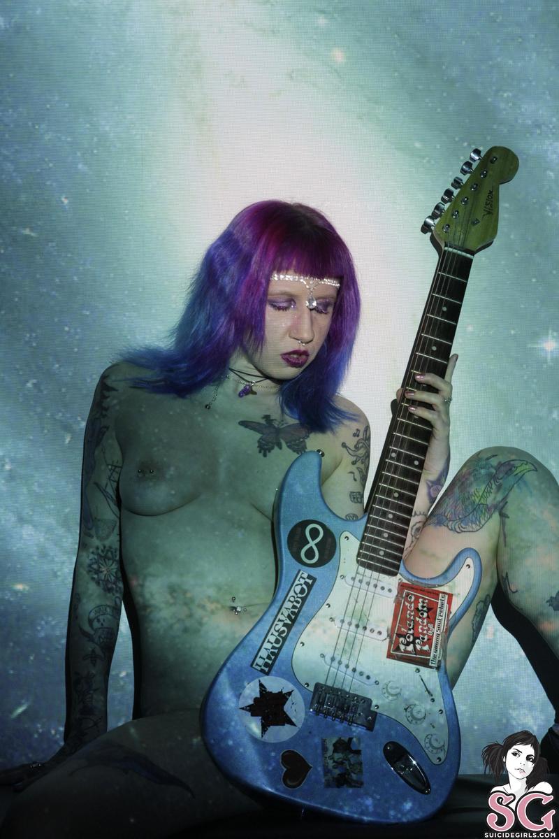mermio-guitargalaxy-15.jpg
