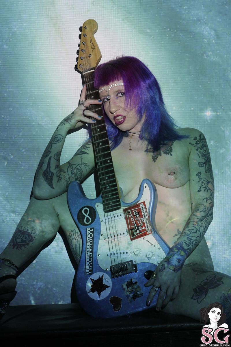mermio-guitargalaxy-17.jpg