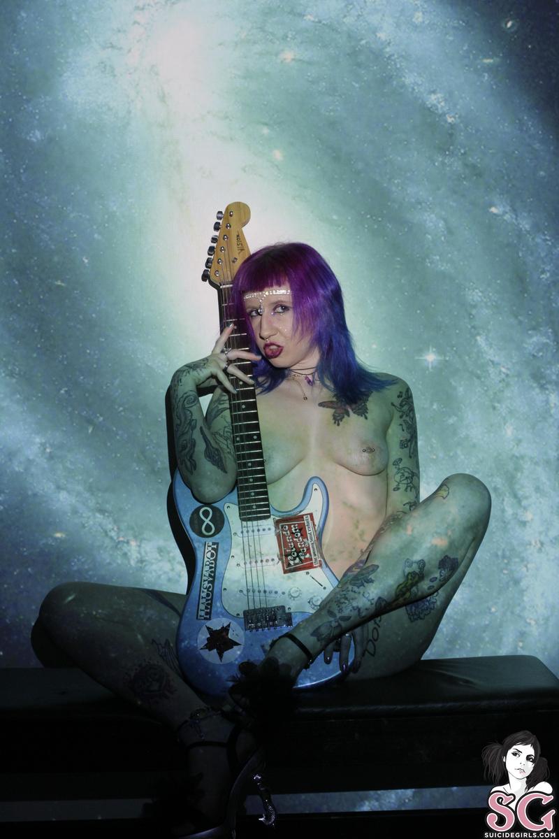 mermio-guitargalaxy-19.jpg