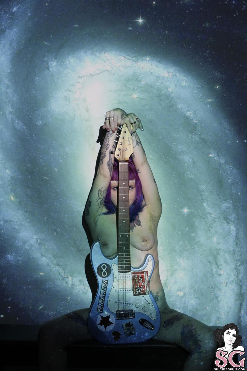 mermio-guitargalaxy-23.jpg