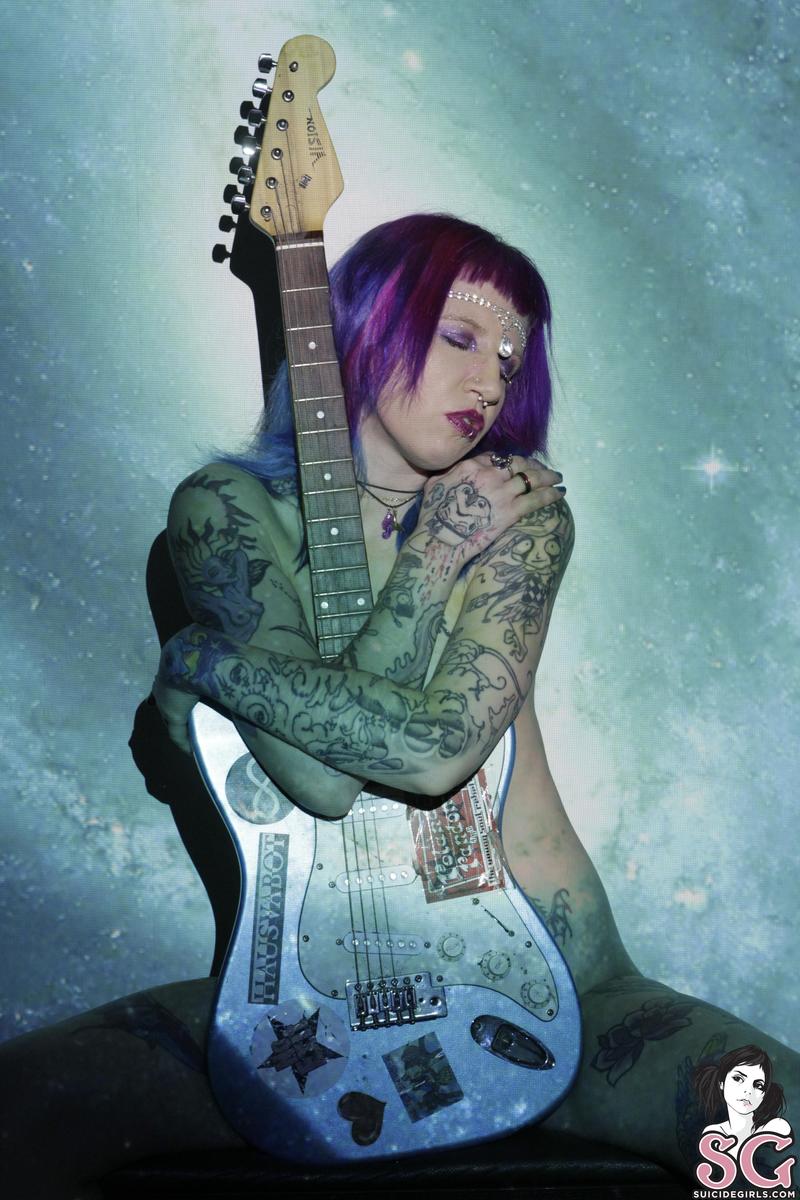 mermio-guitargalaxy-27.jpg