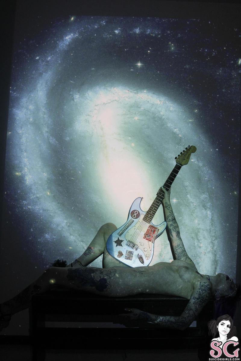 mermio-guitargalaxy-29.jpg