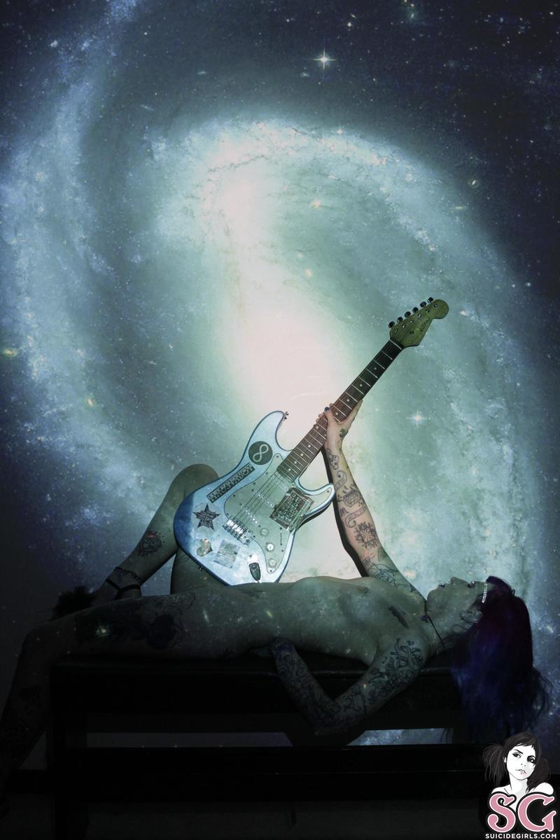mermio-guitargalaxy-31.jpg