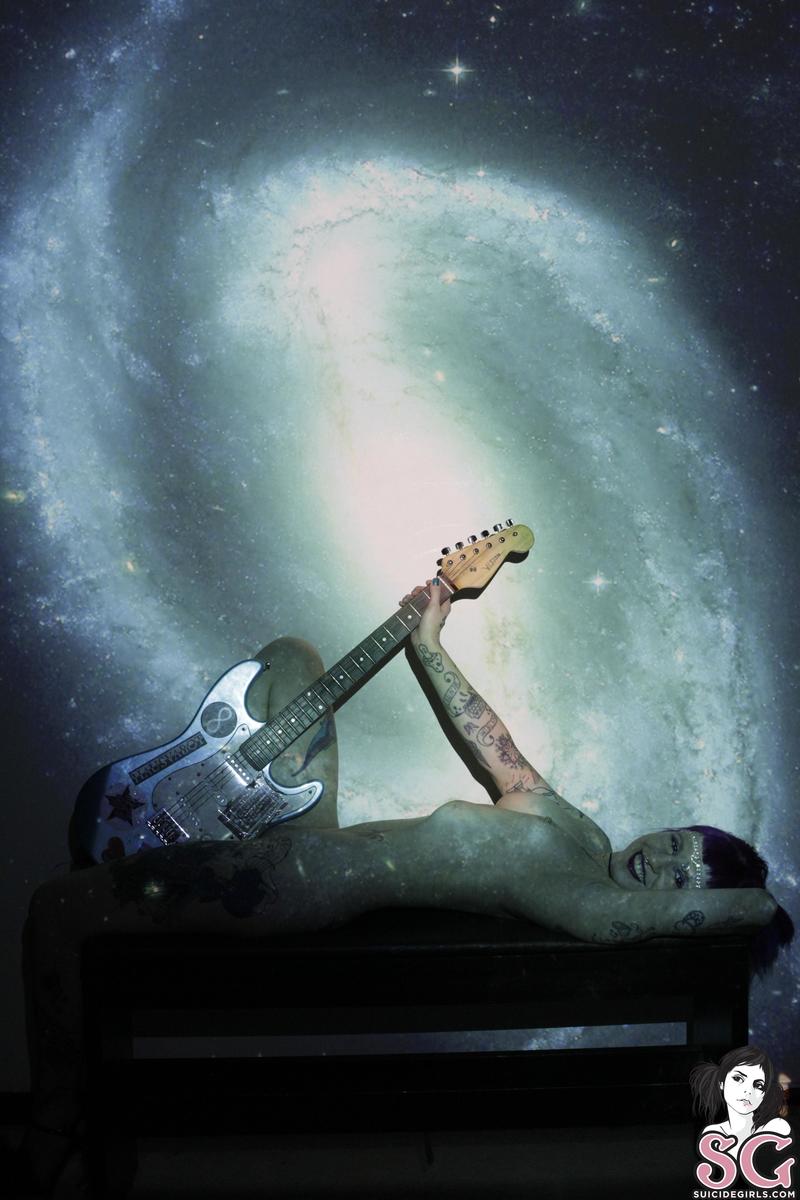 mermio-guitargalaxy-35.jpg