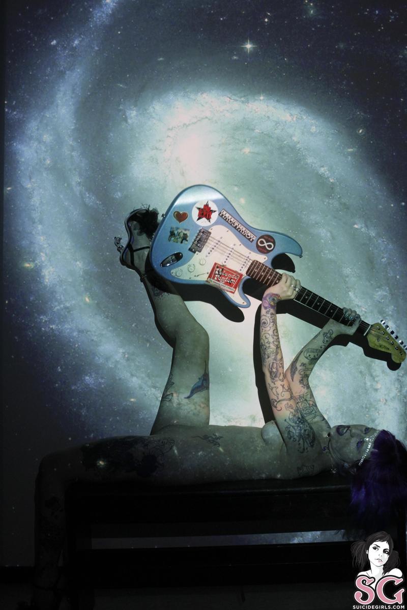 mermio-guitargalaxy-37.jpg