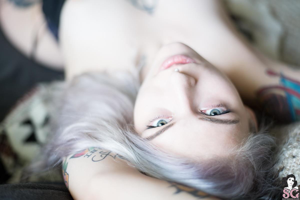 nixie-sweaterweather-13.jpg