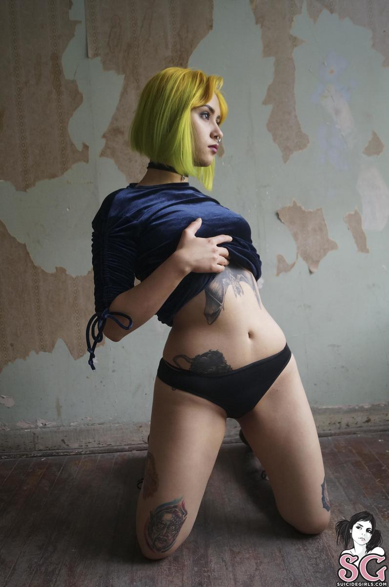 missmuerte-missmuertesglow-15.jpg